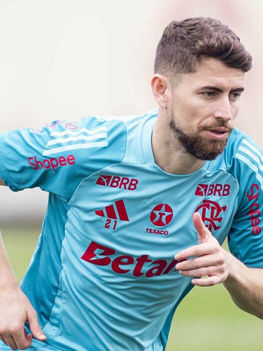Com Jorginho, Flamengo divulga relacionados para jogo decisivo