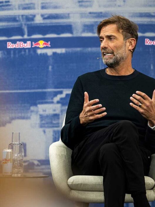 Klopp brinca e afirma que quase não frequentou cinema enquanto técnico