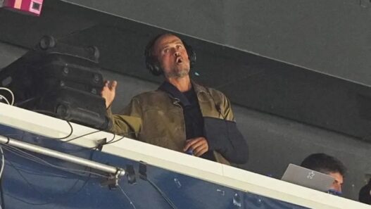 PSG vai criar espaço para Luis Enrique na arquibancada