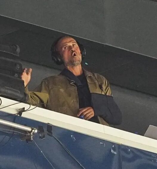 PSG vai criar espaço para Luis Enrique na arquibancada