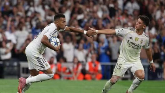 Mbappé decide e Real vence na abertura da Champions
