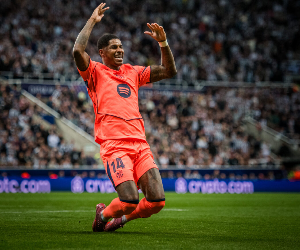 Rashford brilha, faz golaço e Barcelona começa Champions vencendo