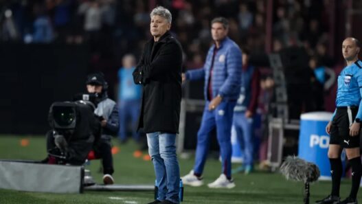 Renato Gaúcho afirma que no Maracanã será diferente para o Fluminense diante do Lanús