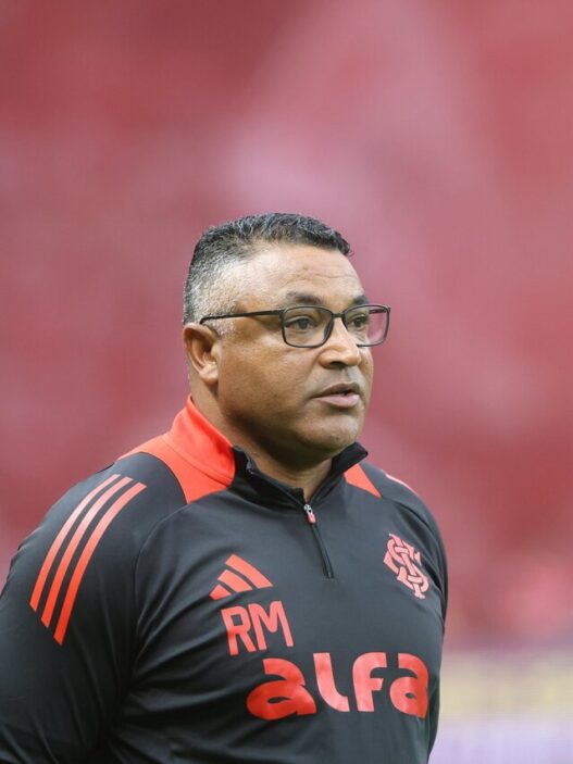 Inter decide demitir Roger Machado