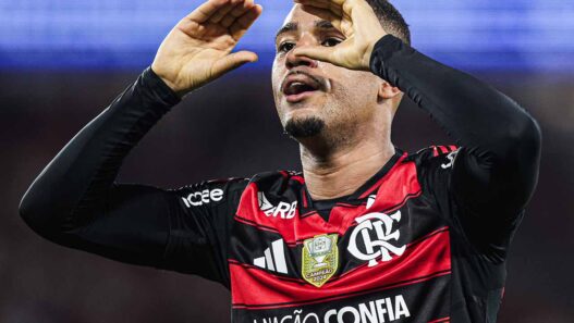 Veja quantos os clubes brasileiros gastaram na janela e seus saldos