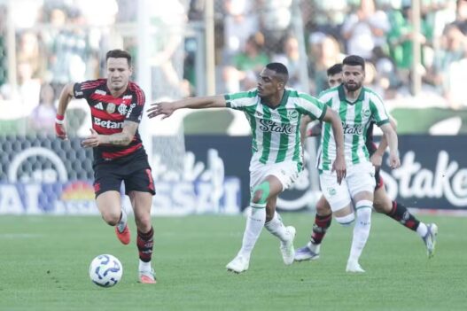 Saúl, do Flamengo, é enaltecido pela imprensa internacional