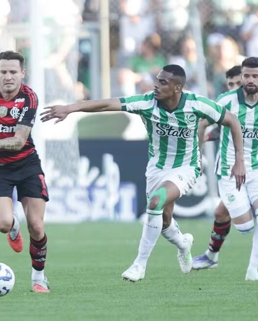 Saúl, do Flamengo, é enaltecido pela imprensa internacional