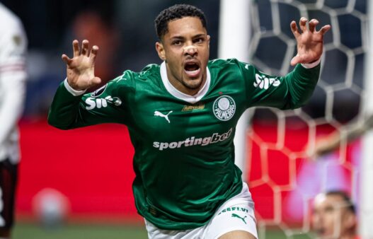 Vitor Roque e Flaco brilha, Palmeiras bate o River e está na semifinal da Libertadores