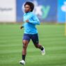 Willian realiza atividade no Grêmio e vira opção para Mano