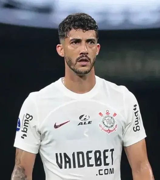 Corinthians renova contrato de Gustavo Henrique e acerta extensão de jovem