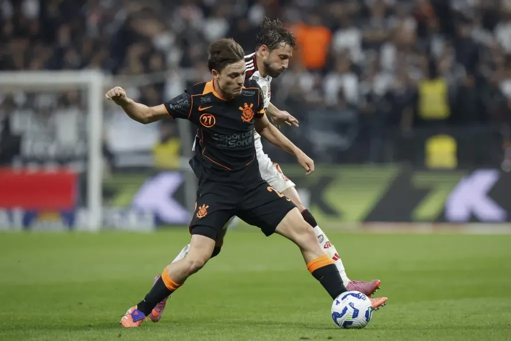 Atuação de joia corintiana contra o Flamengo desperta interesse da torcida rubro-negra