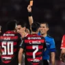 Conmebol admite erro em expulsão de Plata na vitória do Flamengo sobre o Estudiantes