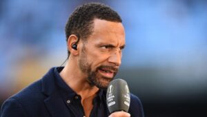 Rio Ferdinand critica duramente o Manchester United após goleada no clássico