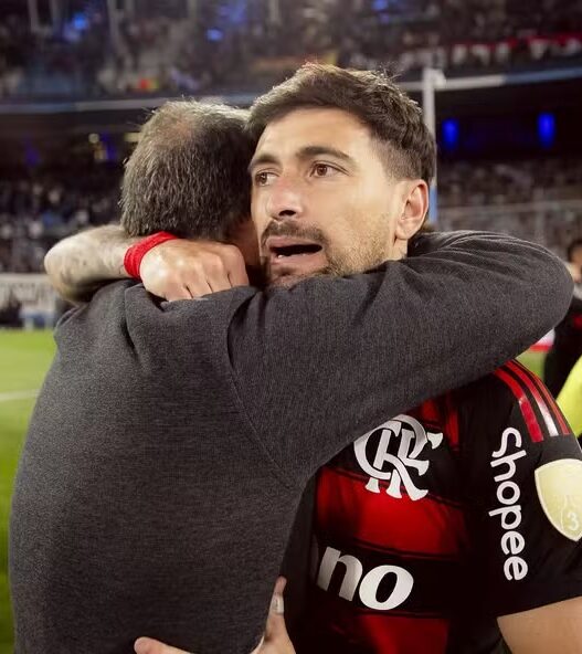 Arrascaeta, do Flamengo, minimiza provocações do Racing