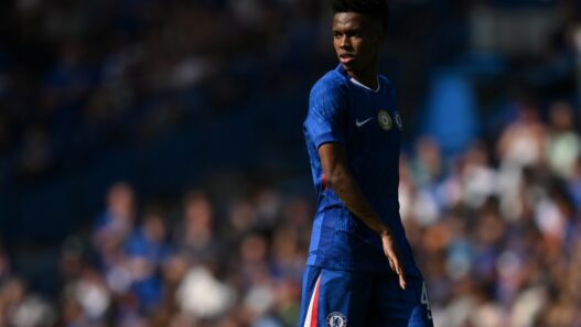 Seguindo Luxa? Técnico do Chelsea projeta Estêvão de 10