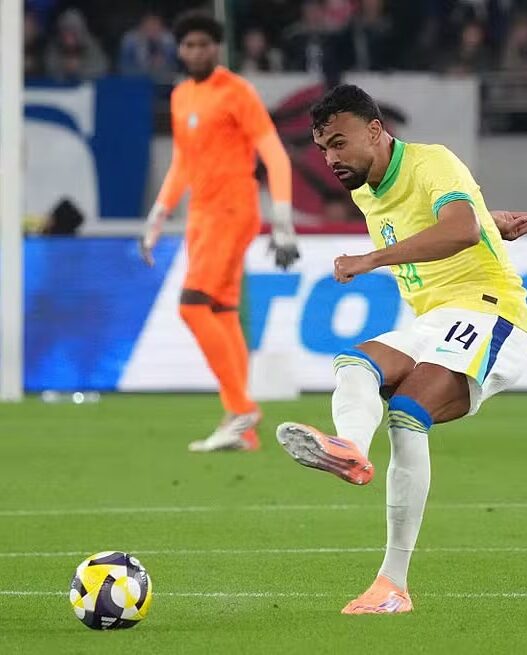 Fabricio Bruno pede desculpas após falha em amistoso