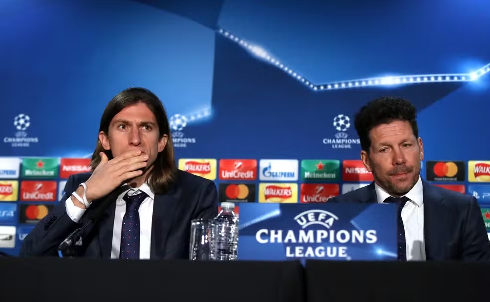 Simeone afirma que vai torcer pelo Racing contra o Flamengo, de Filipe Luís