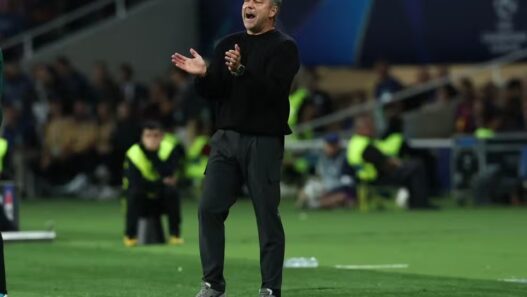 Henry crítica tática do técnico do Barcelona em derrota para PSG