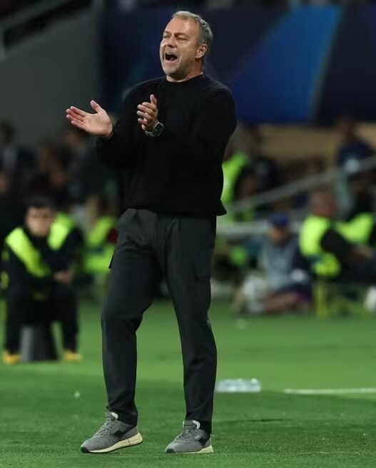 Henry crítica tática do técnico do Barcelona em derrota para PSG