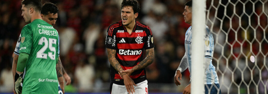 Pedro sofre fratura e pode ficar ausente do Flamengo