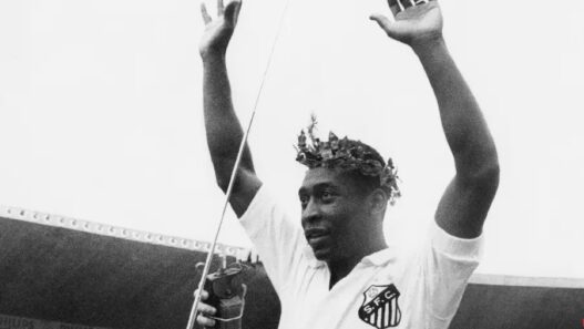 Eterno: Pelé completaria 85 anos, e clubes celebram o maior nome do futebol