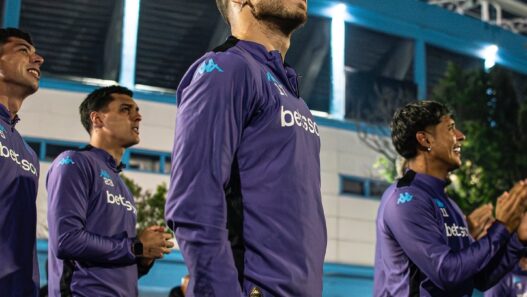 Cabe no seu time? Racing pode perder técnico e mais 7 atletas