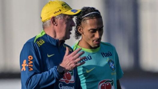Raphinha revela bastidores de Ancelotti na Seleção do Brasil