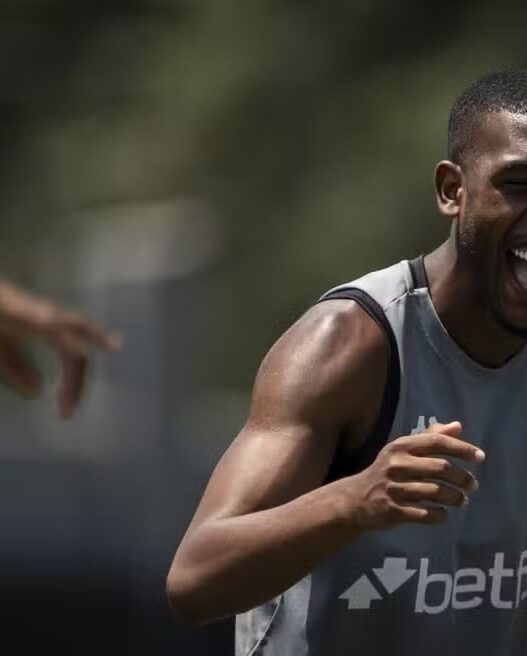 Rayan volta e deve ser titular no Vasco, veja provável escalação