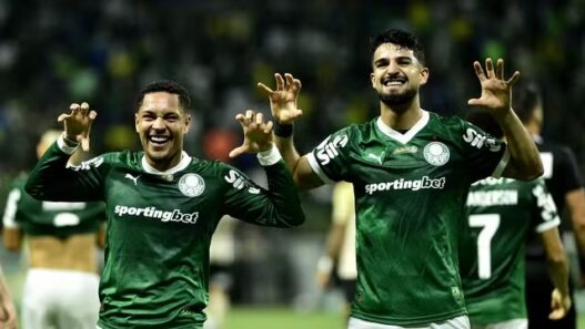 Flaco e Vitor Roque brilham e Palmeiras bate o Vasco no Allianz