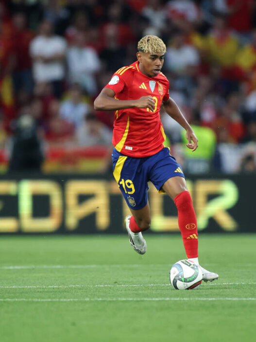 Deco revela detalhes da lesão de Yamal