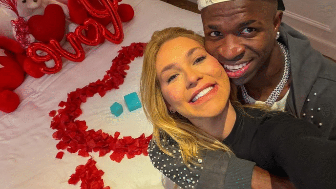 Vinicius Jr. assume namoro com Virginia nas redes sociais