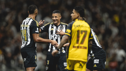 Atlético vence Sport por 3 a 1 e respira no Brasileirão