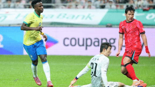 Vini Jr celebra goleada sobre a Coreia do Sul e elogia Ancelotti