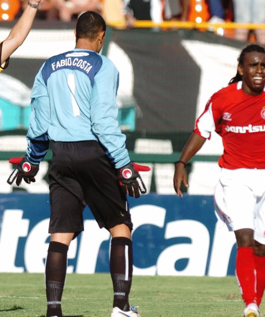 Inter reúne provas para pleitear reconhecimento como campeão brasileiro de 2005