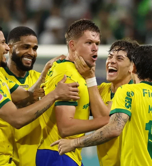 Palmeiras vence de virada por 5 a 1 no Allianz Parque e mantém vantagem na ponta do Brasileirão