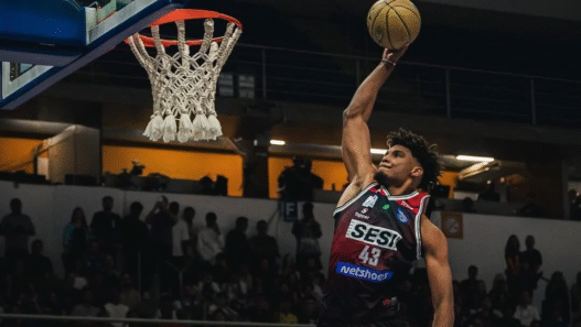 Brasileiro assina com filial de time da NBA