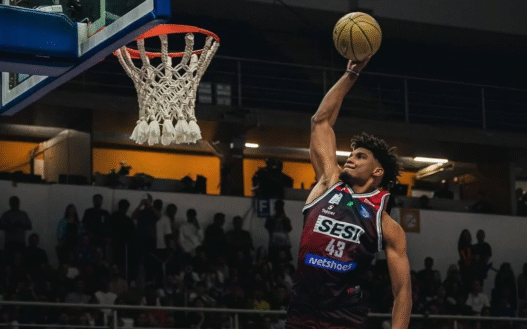 Brasileiro assina com filial de time da NBA