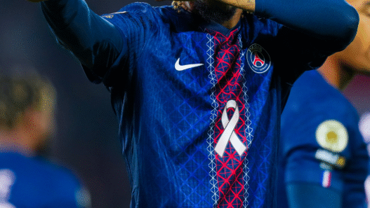 PSG e Strasbourg empatam em partida cheia de reviravoltas na Ligue 1