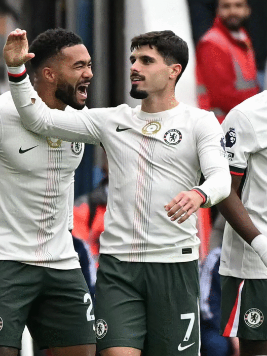 Chelsea vence o Nottingham Forest e entra no G4 da Premier League