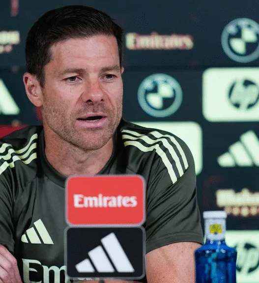 Xabi Alonso apoia protesto de jogadores contra jogo entre Villarreal e Barcelona nos EUA