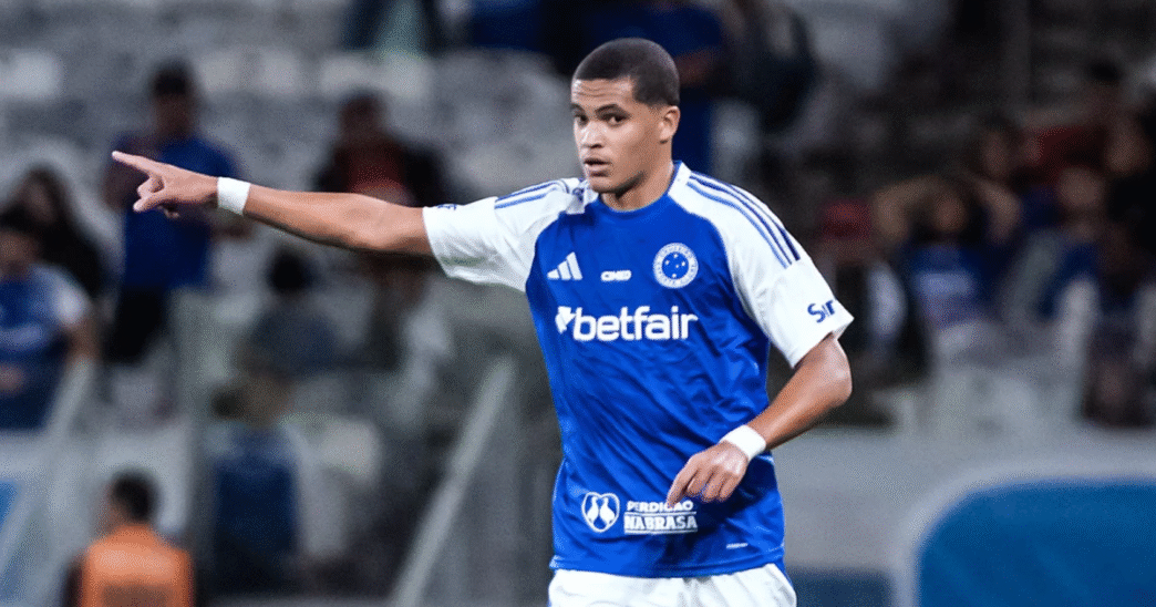 Jovem lateral Kauã Prates entra na mira do Borussia Dortmund após destaque no Cruzeiro