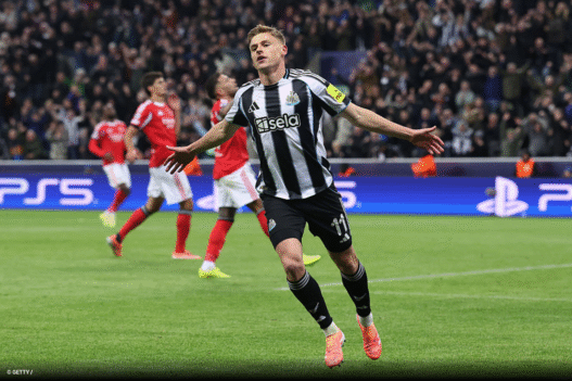 Newcastle domina e goleia o Benfica na Champions