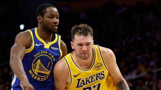 Warriors vencem Lakers na abertura da temporada com show de Jimmy Butler