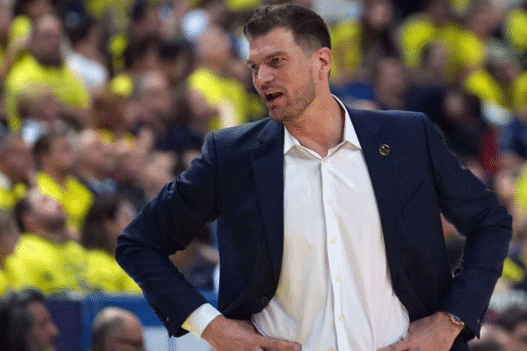 Tiago Splitter faz história e será o primeiro técnico brasileiro na NBA