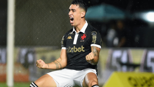 Vasco abre negociações para renovar com Puma Rodríguez