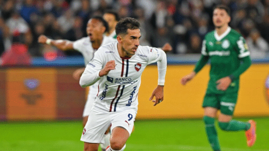 LDU atropela o Palmeiras em Quito e abre larga vantagem na semifinal da Libertadores