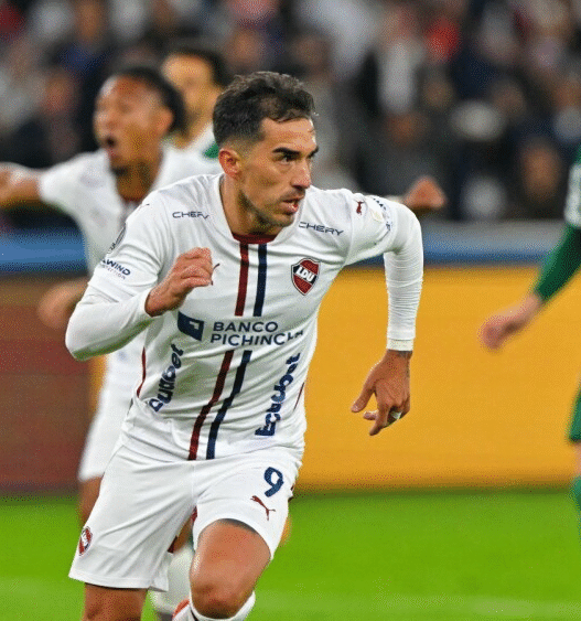 LDU atropela o Palmeiras em Quito e abre larga vantagem na semifinal da Libertadores