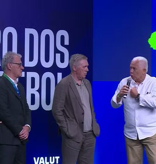 Leão e Oswaldo causam problema em evento da CBF ao citarem Ancelotti e técnicos estrangeiros