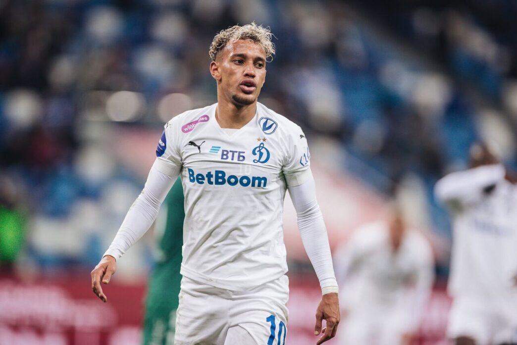 "Poderia estar na Seleção", Bitello lamenta não acerto com clube do Brasil