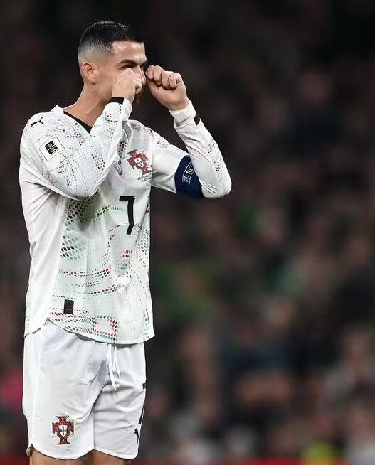 Cristiano Ronaldo é o atleta mais bem pago do mundo